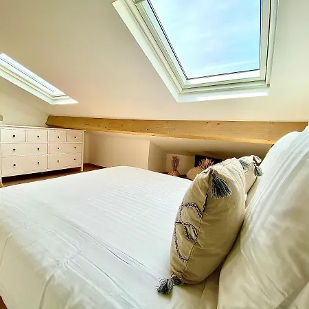 Montee Fleurie Apartment *